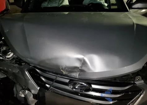 2015 Hyundai Santa Fe Sport z USA, uszkodzony, nr VIN 253452